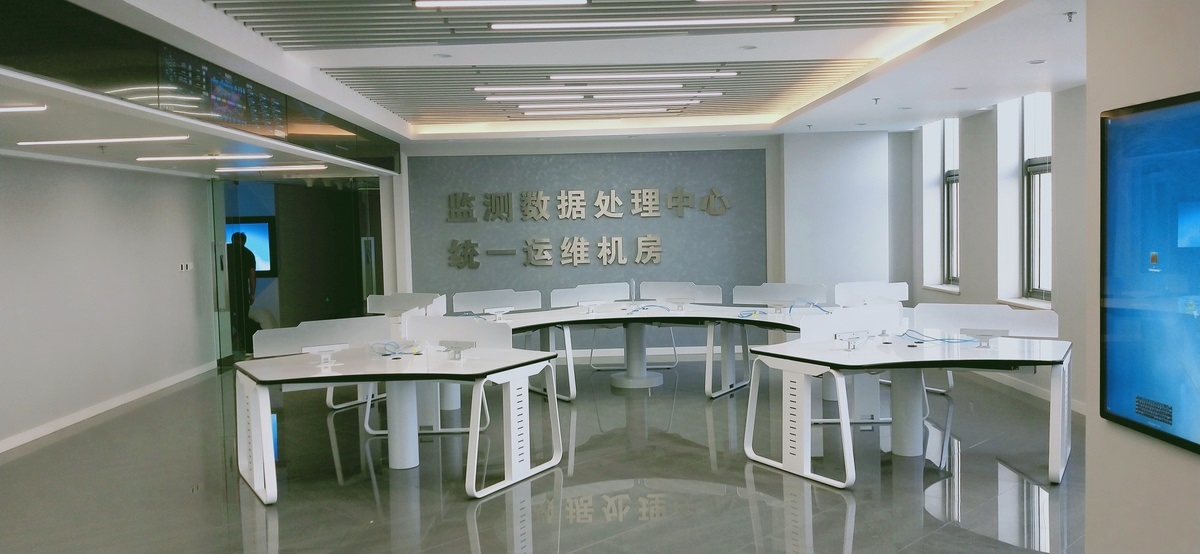指挥中心控制台、操作台
